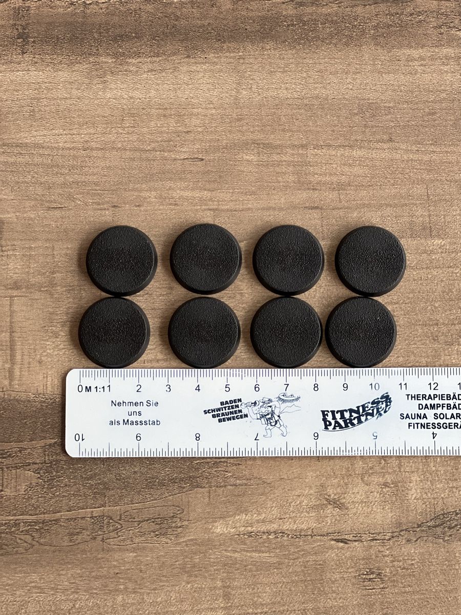 Giochi: Tabletop Game Bases 25 mm – Usato da Othmarsingen venduto da stephiesheena