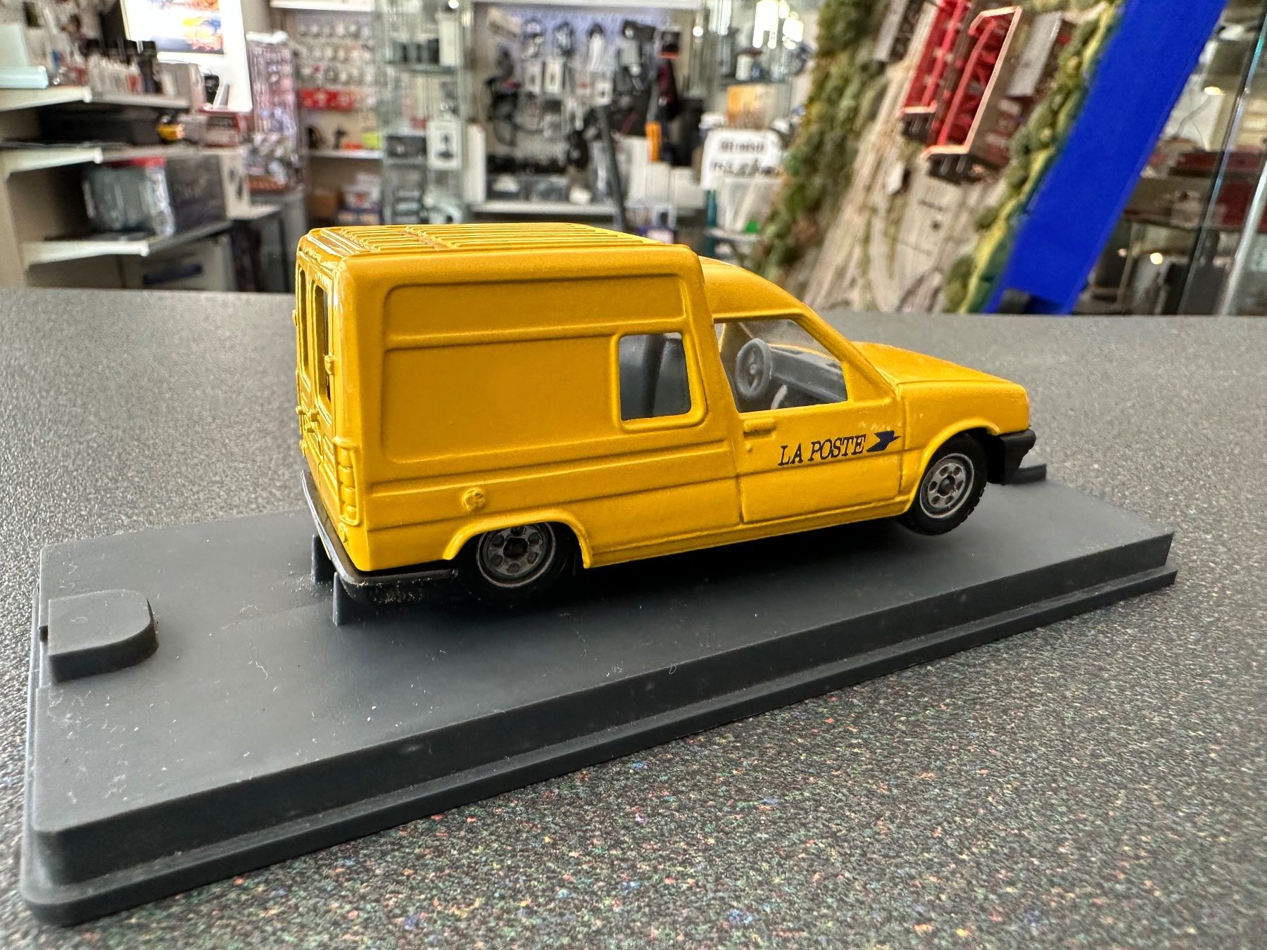 Mercedes-Benz Modellautos: Verem 1:43 Vintage Renault express La poste 150 – Gebraucht aus Chiasso von Carrara-Modellismo 3