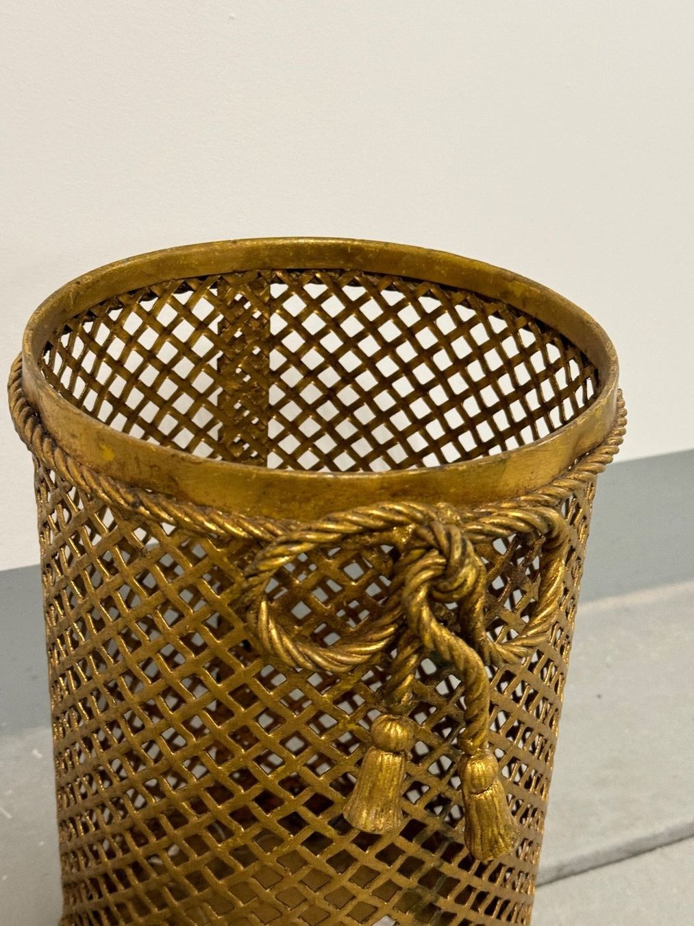 Toutes les décorations: Waste Paper Basket by Li Puma – D'occasion à Oeschseite par -Luxury-On-Line- 3