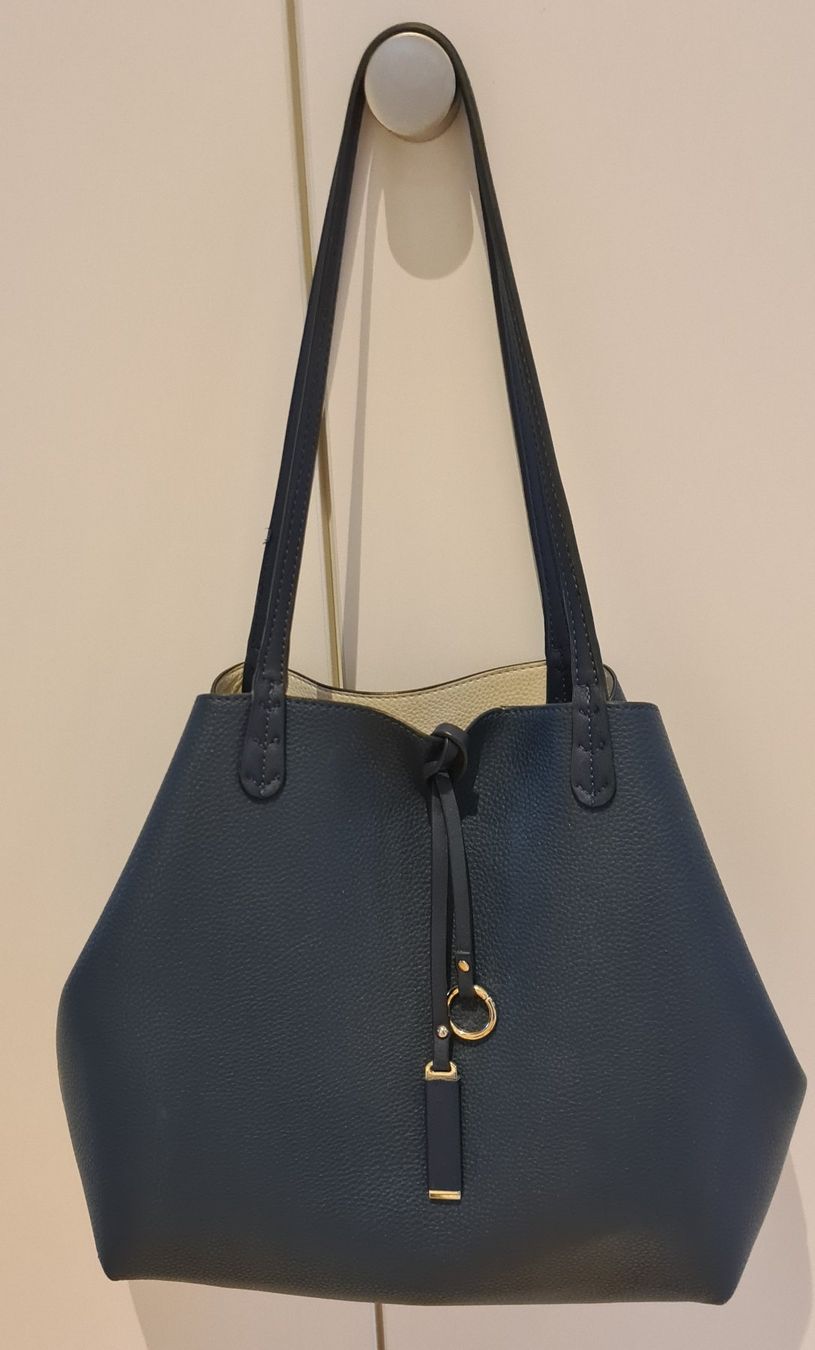 Taschen für Damen: Handtasche – Gebraucht aus Islikon von EFH651