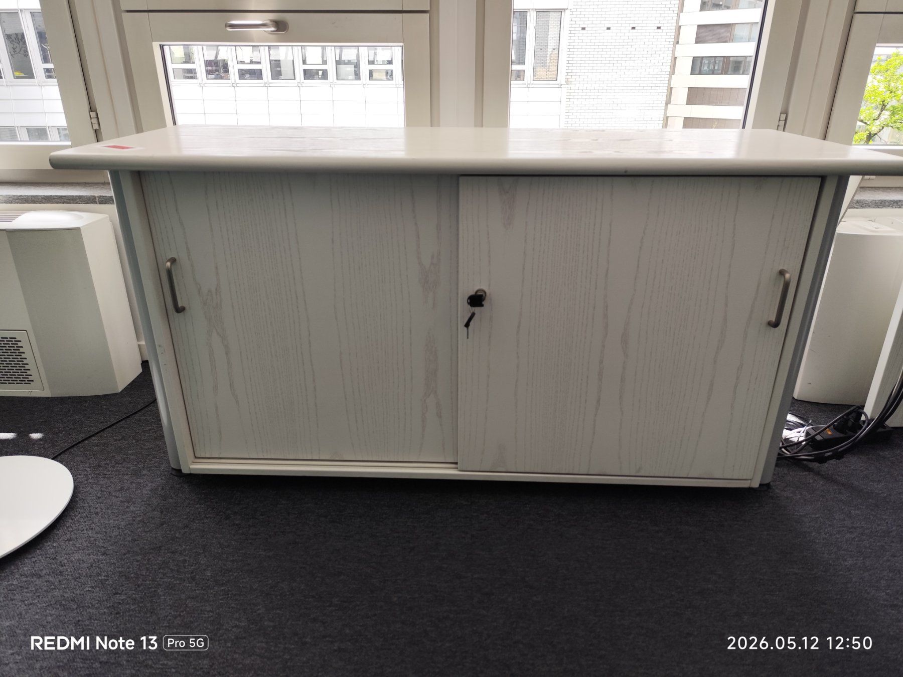 Armadi: Sideboard mit Schiebetür, abschliessbar, 140cm breit – Usato da Zürich venduto da Monamohn7