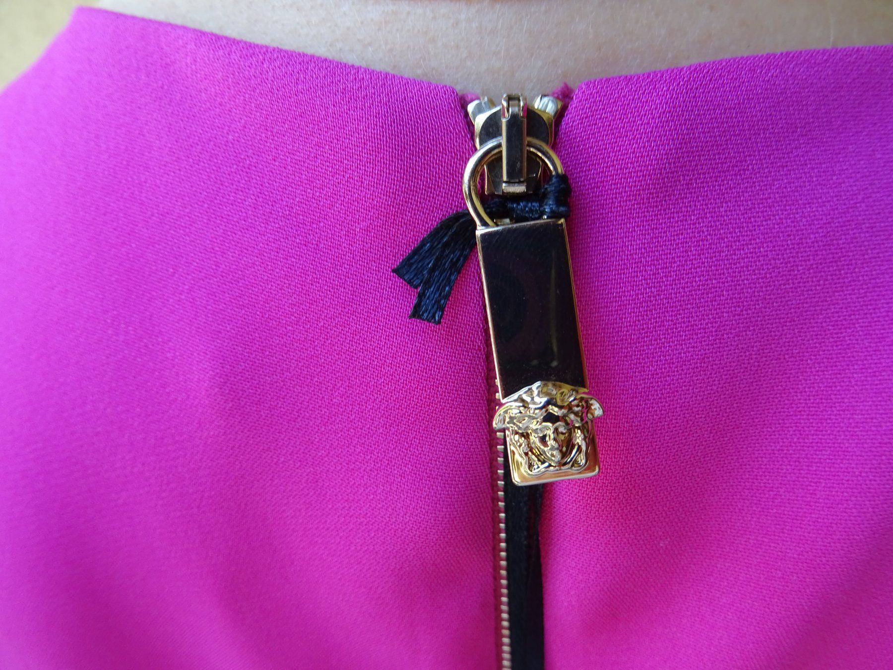 Versace Vestiti: Versace Originale e Nuovo bellissimo abito taglia 44IT – Nuovo e nell'imballaggio originale da Cadempino venduto da vis_lpp9 3