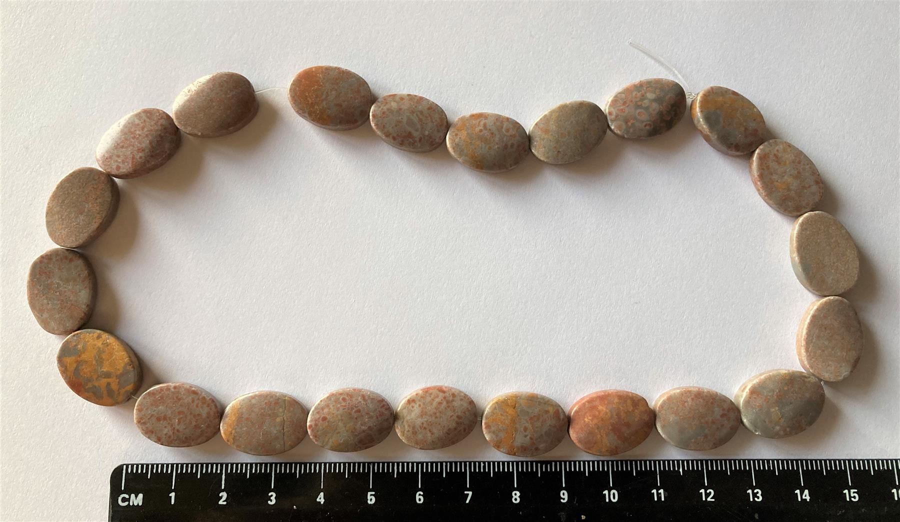 Perlen (unechte): 1 rang Jaspe perles ovales / Jaspis – Neu und originalverpackt aus Goumoens-la-Ville von brandonv