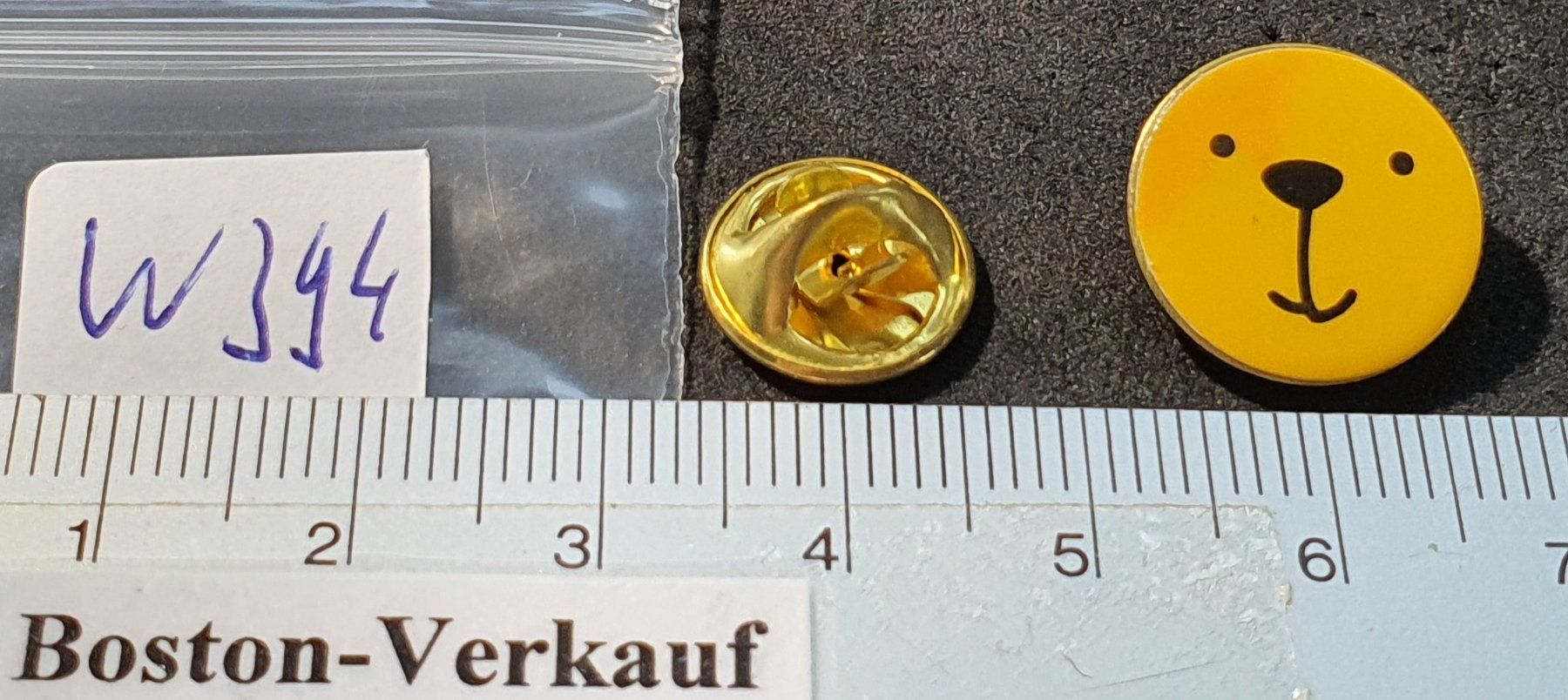 Placchette & Badge: W394 - Pin Berlin Berliner Smile Bär – Usato da Reinach BL venduto da Boston-Verkauf 1