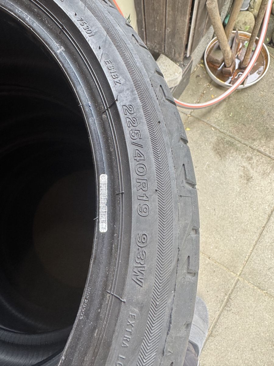 Pneumatici & Ruote complete:  Sommerreifen 225/40 R19 93W – Usato da Kirchlindach venduto da k46k46 2