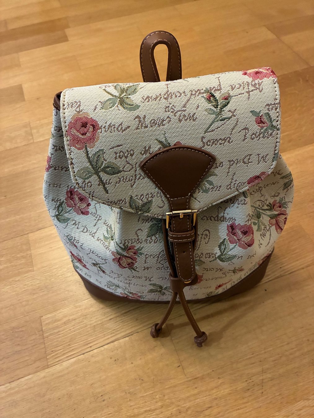 Zaini: Rucksack mit Rosenmuster – Usato da Basel venduto da mak_68xx