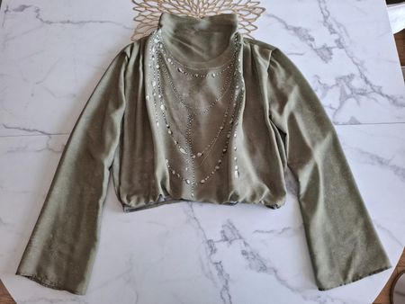 NEU, Olivegrüne Bluse von Zara, Gr. M