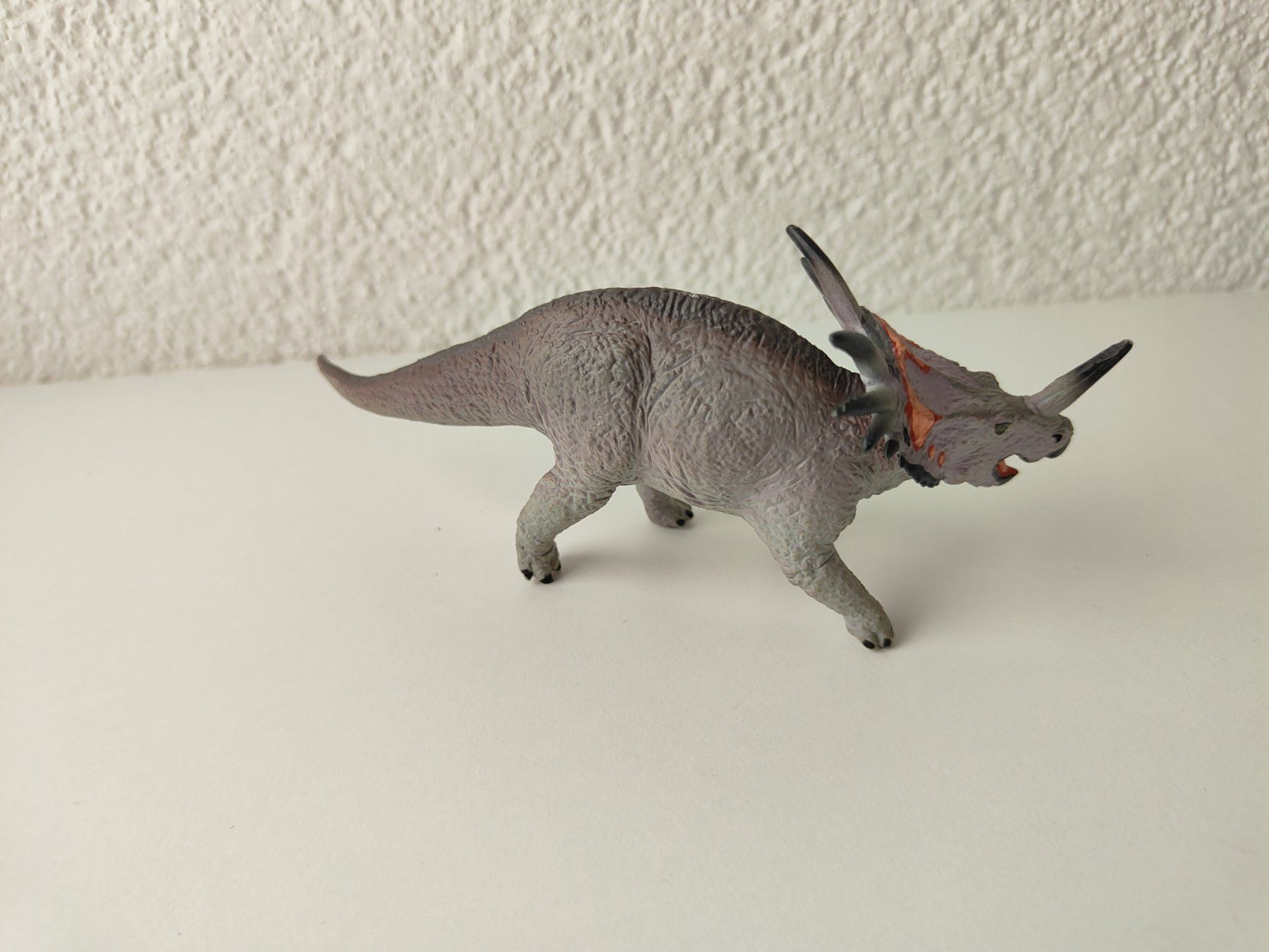 Statuette: Safari Ltd Styracosaurus Dinosaurier 2001 – Usato da Thalwil venduto da FigurenFreunde 1