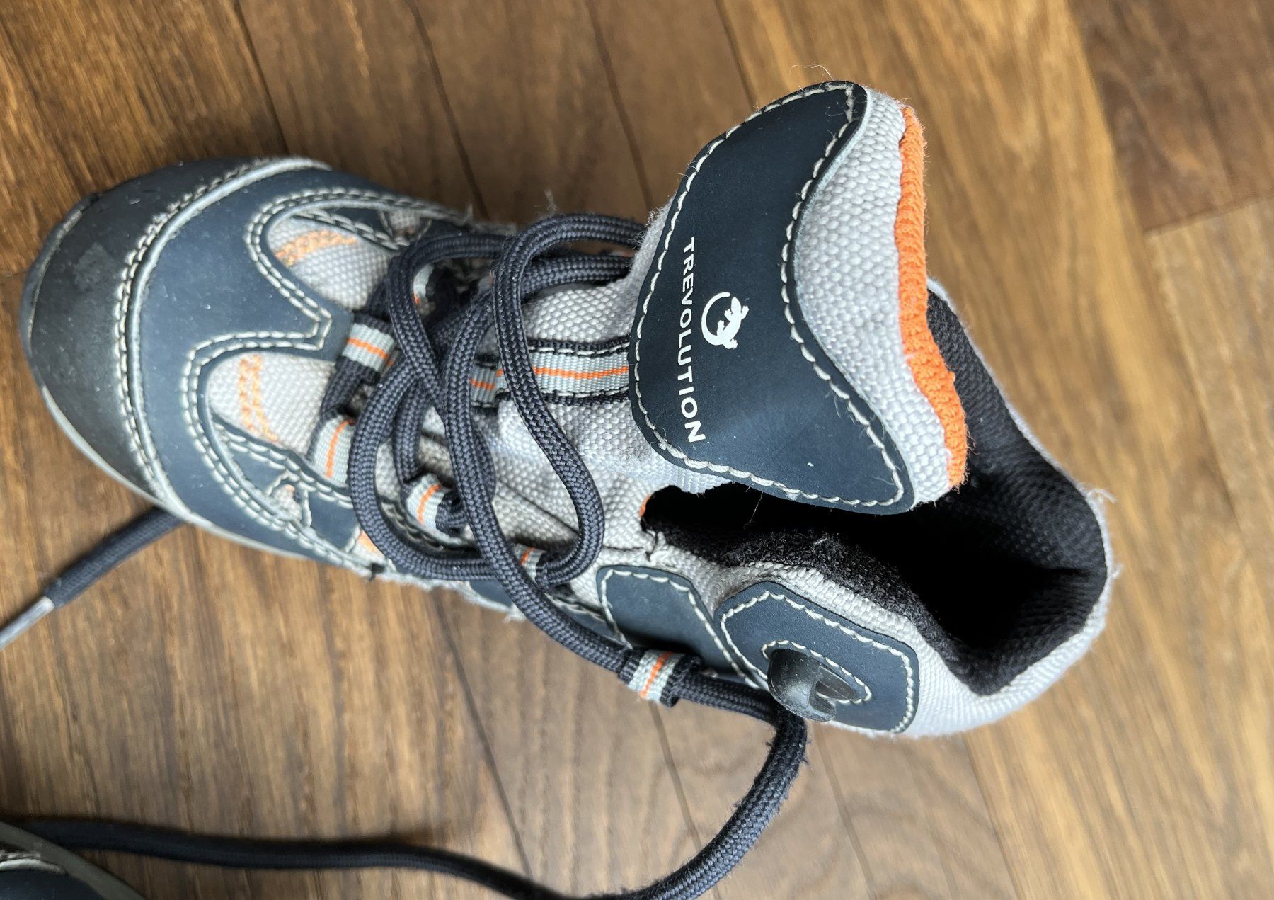 Trevolution Scarpe per ragazzi: Schuhe Wanderschuhe Trekkingschuhe Trevolution Gr. 29 – Usato da Affoltern am Albis venduto da Blackrhythm 7