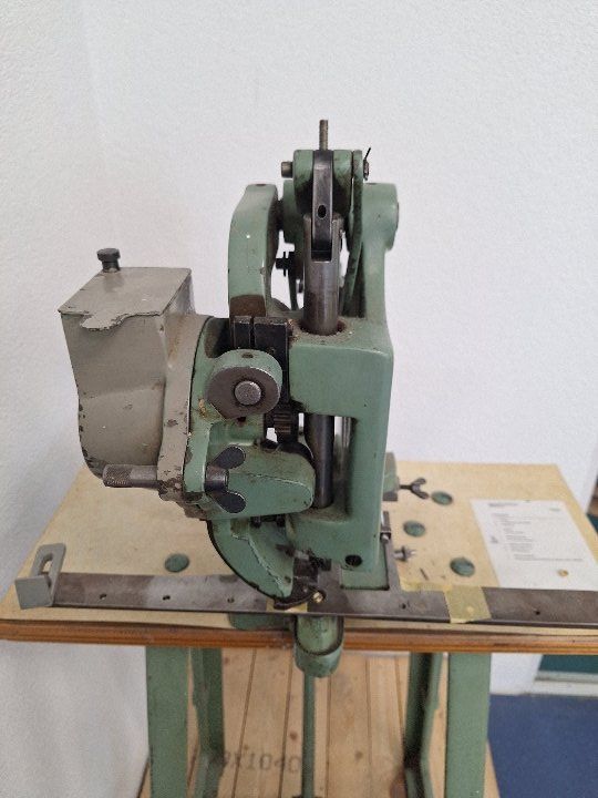 Alle Maschinen: Hang 103 LO Lochstanzmaschine – Gebraucht aus Köniz von Werkstaetten_Bern 2