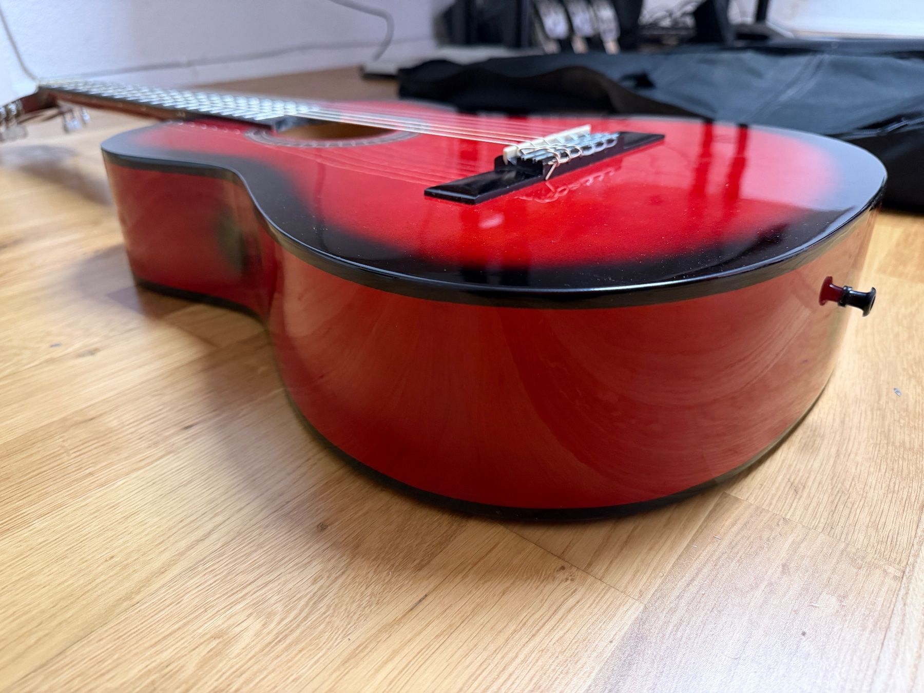 Strumenti musicali: MSA c24, 4/4 Konzertgitarre rot, schattiert – Usato da Weinfelden venduto da ice_heart_xx 1