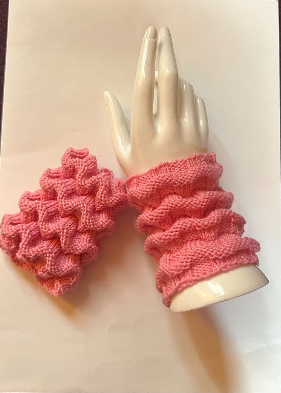 Lana: Pulswärmer handgestrickt dunkelrosa – Nuovo e nell'imballaggio originale da Pfäffikon ZH venduto da Suribu