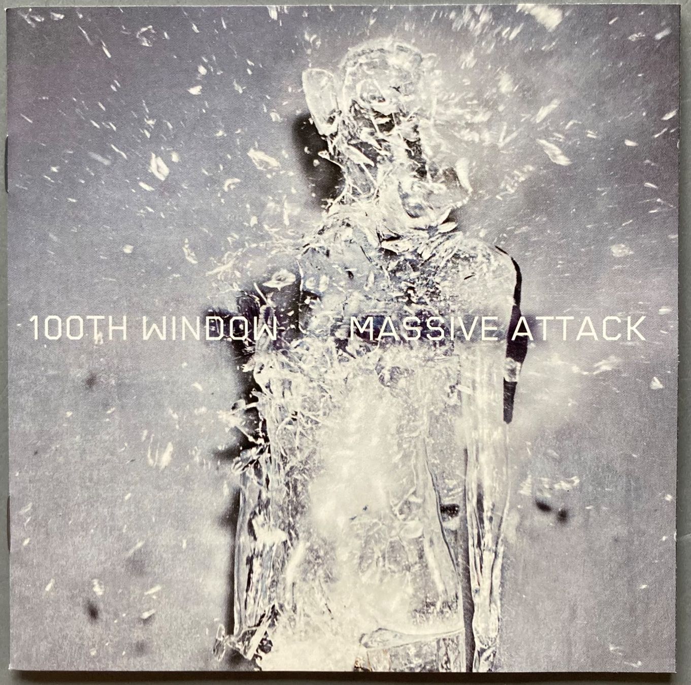 CD: MASSIVE ATTACK - 100TH WINDOW – Usato da Poliez-Pittet venduto da Newtown-Records
