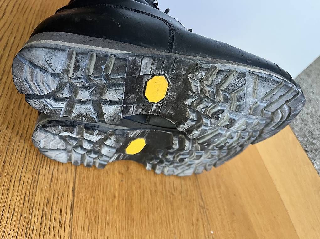 Schweizer Armee Herrenschuhe: Offizier Kampfstiefel Gr. 42  Balmer Schuh – Gebraucht aus Basel von thi0ja 1