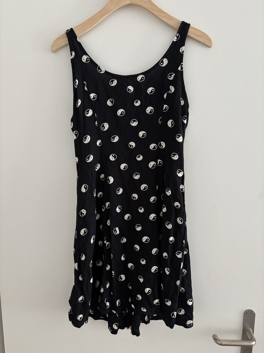 Vestiti: Yin-Yang Sommerkleid – Usato da Luzern venduto da aloevira 2
