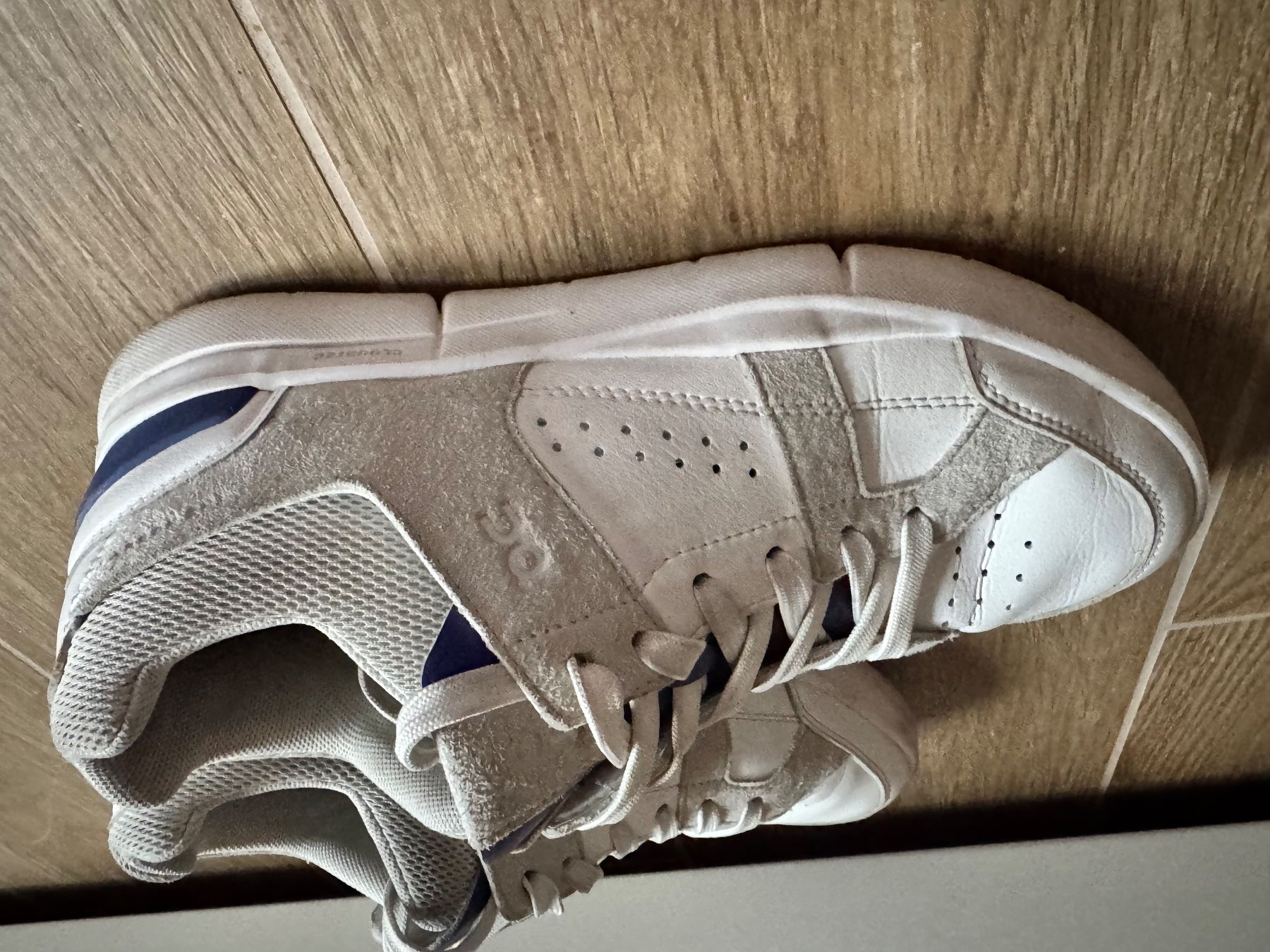 On Chaussures hommes: Baskets On Running Roger – D'occasion à St-Pierre-Clages par Norardini14. 2