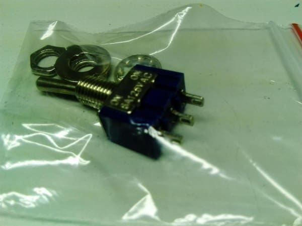 Interruttori: Mini-Kippschalter AN/AUS 3-PIN,  1 Stück – Nuovo (secondo la descrizione) da Luzern venduto da Salefactory 1