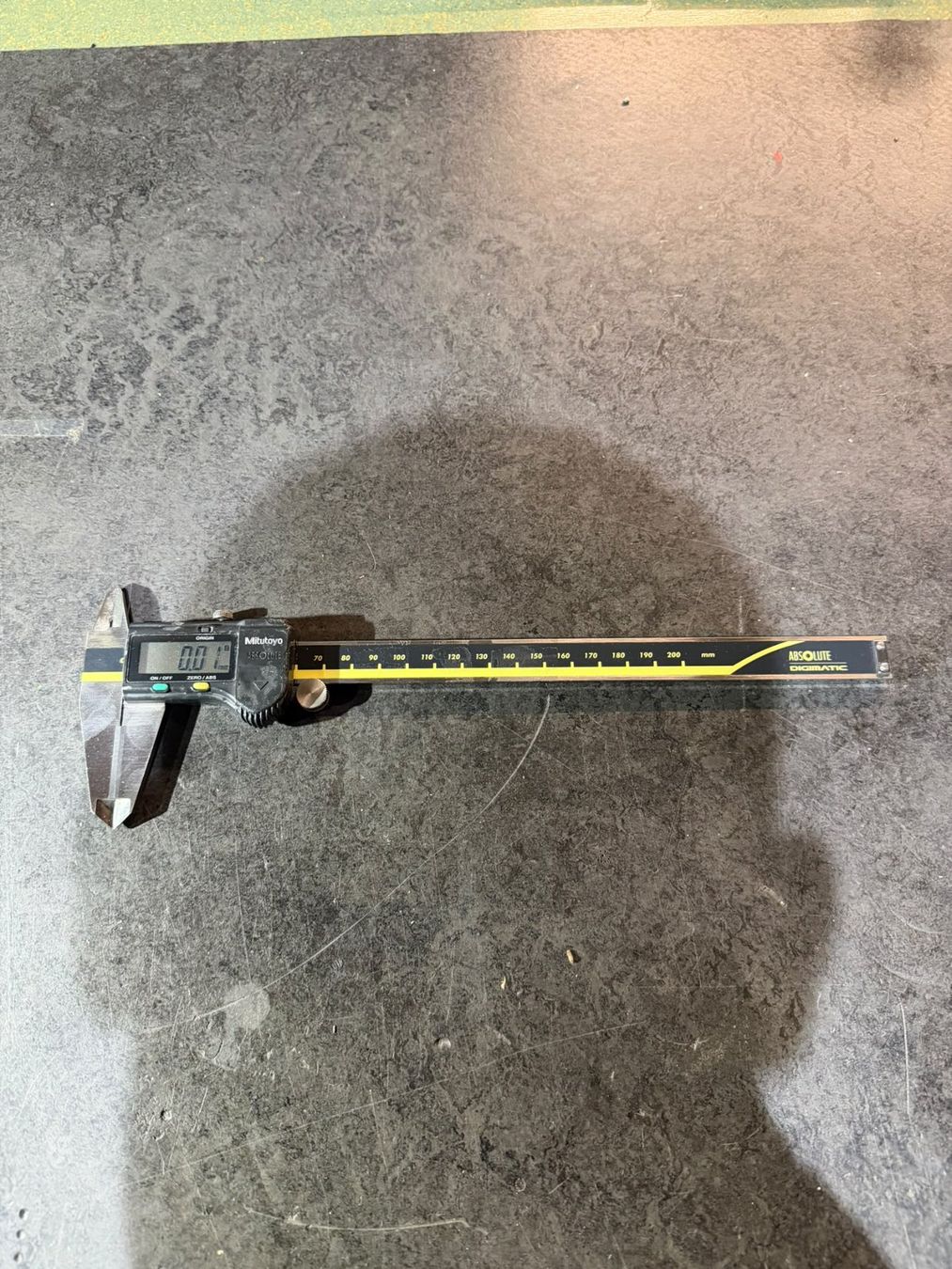Mitutoyo Misurare: Messschieber Mitutoyo Absolute Digimatic 200 mm gebraucht – Usato da Buchs AG venduto da Werkstatt-Shop