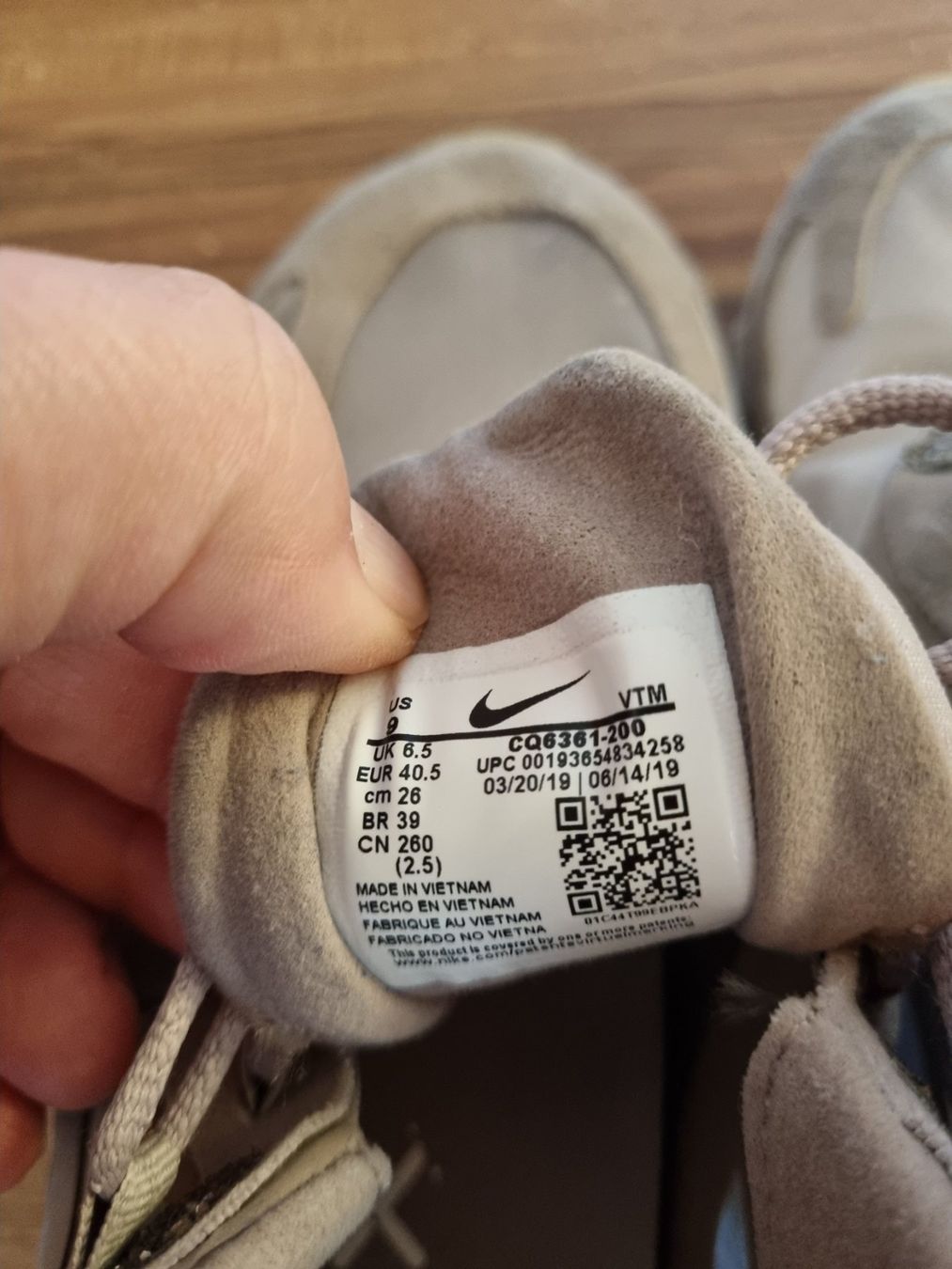 Nike Damenschuhe: Nike air max 270 react, 40.5 – Gebraucht aus Bernex von couscous03 4