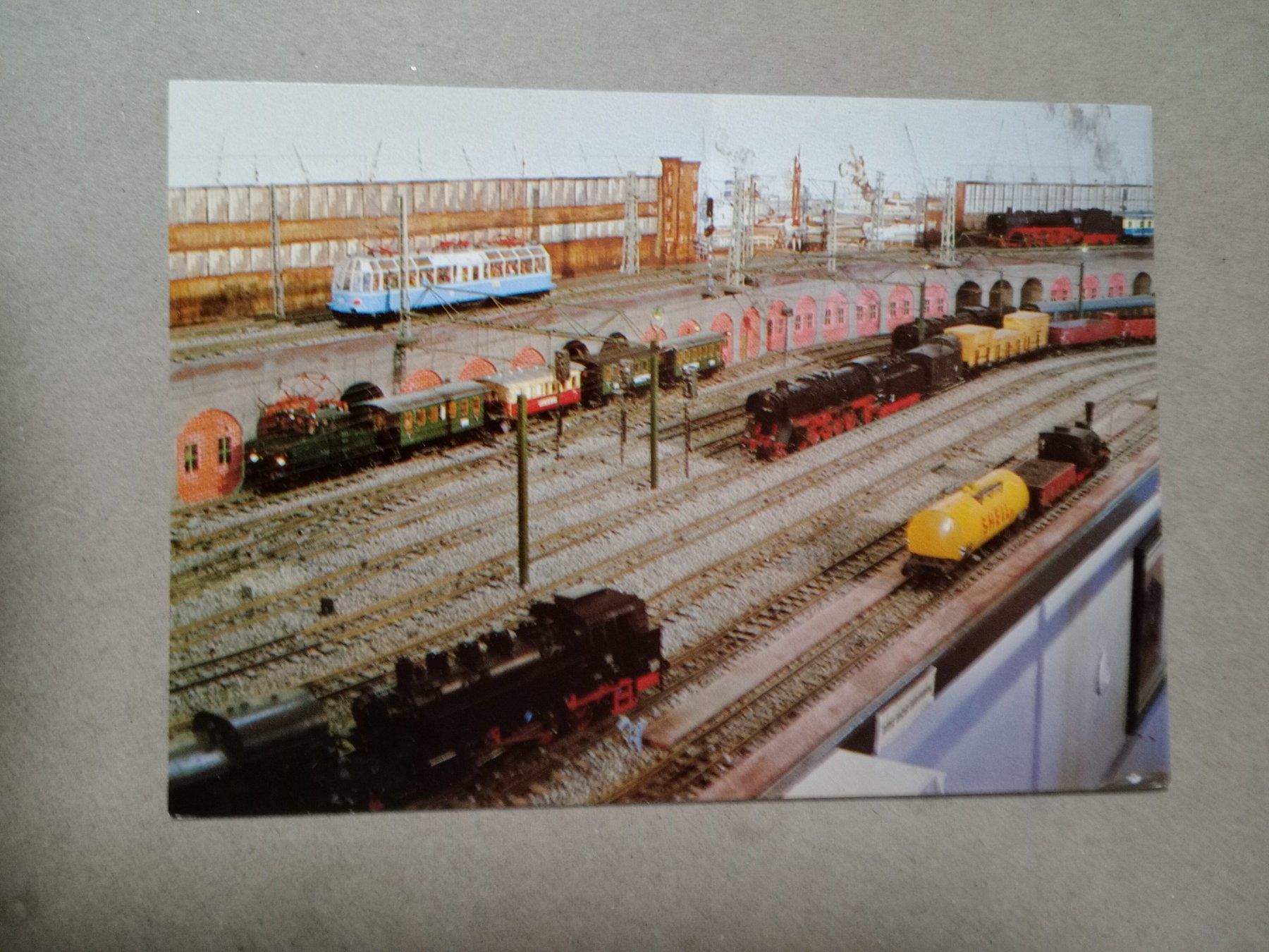 Cartoline postali: Ak Modell Eisenbahn Hamburg – Usato da Küttigen venduto da Melisch1000