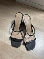 Sandaletten AMISU schwarz Grösse 38 guter Zustand