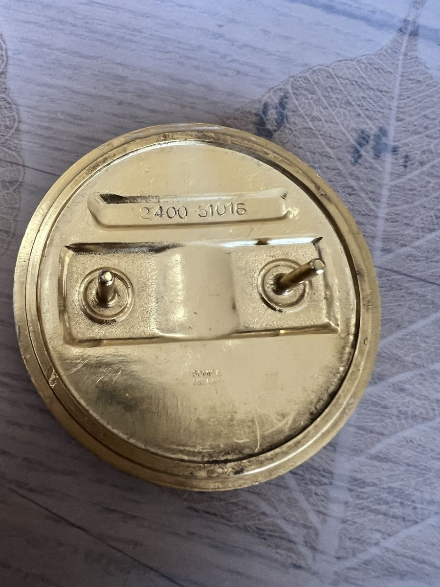 Alfa Romeo Tutti pezzi di ricambio auto: Alfa Romeo Emblem Signet Logo – Usato da Sevelen venduto da Ritiplampi 3