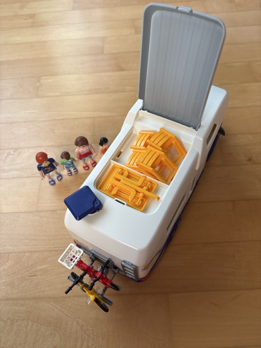 Playmobil Spielzeuge: Familienwohnwagen Playmobil – Gebraucht aus Unterentfelden von Lavach 1
