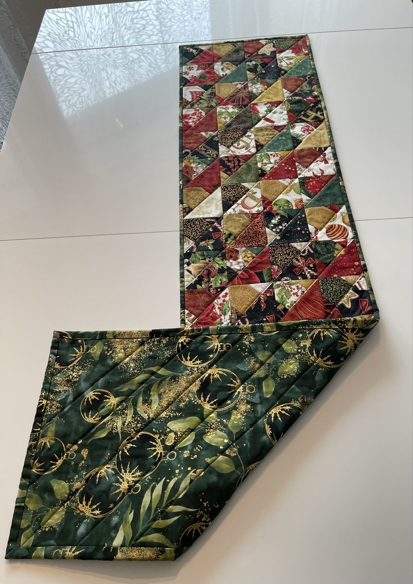 Alle Dekorationen: Chemin de table de Noël Patchwork  – Neu und originalverpackt aus La Chaux-de-Fonds von NathalieM07 5
