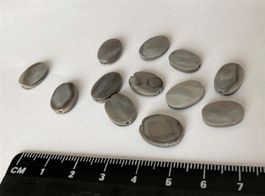 12 perles Nacre, grises, ovales / Perlmutt