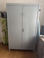 Schrank abzugeben