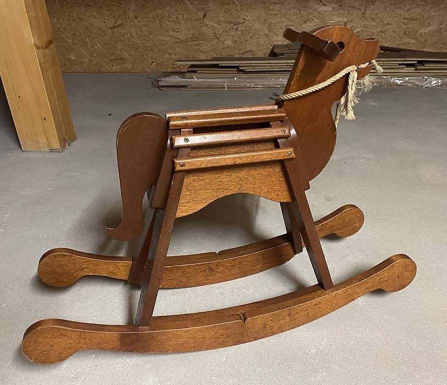 Jouets: Cheval à bascule en bois vintage – D'occasion à Crissier par Joelmessa2 1