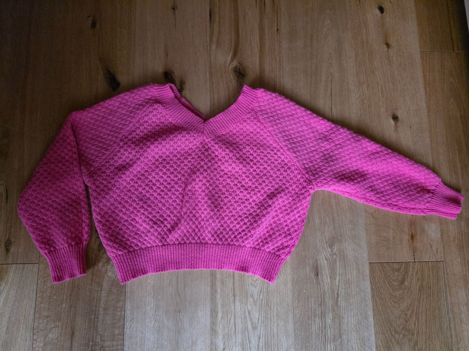 Maglioni & Felpe: PinkerStrickpullover mit V-Ausschnitt, Grösse S, Top Zustand – Usato da Kandersteg venduto da nvo_65py