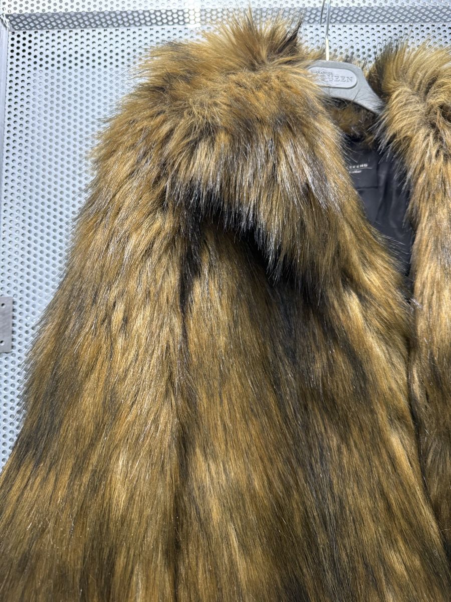 Max Mara Giacche: MAXMARA WEEKEND Pelzjacke Imitat (S) – Nuovo (secondo la descrizione) da Horgen venduto da prelovedzh