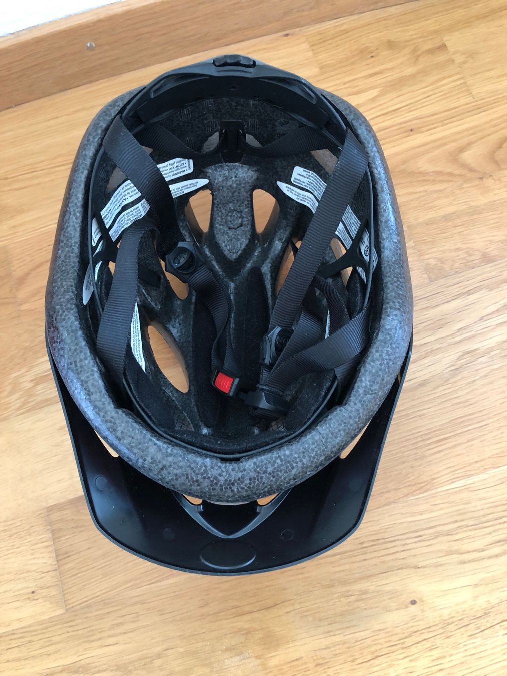 Bell Caschi: Velohelm Bell wie neu – Usato da Zug venduto da jim_floyd 2