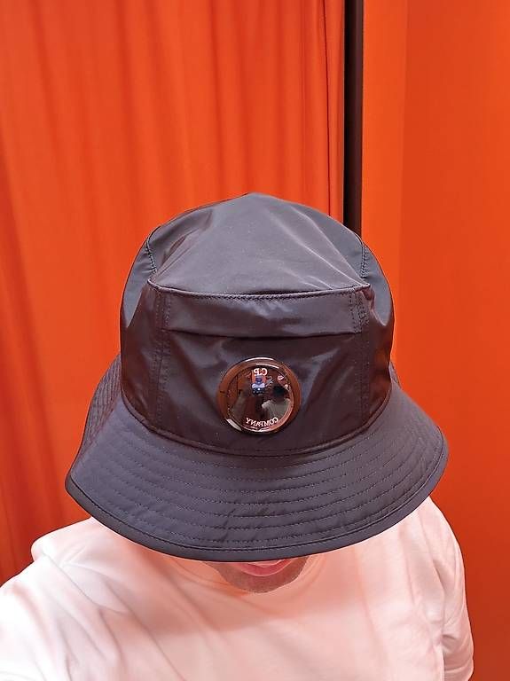 Copricapi, berretti & cappellini: Bucket Hat C.P. Company - Nuovo e Originale – Usato da Massagno venduto da PAKINVV 2