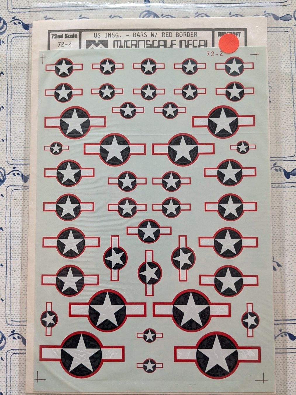 Kit di modellismo & Modellini statici: Microscale decals USAAF Insignias red border ca. 1943 – Usato da Neuenhof venduto da Abakan