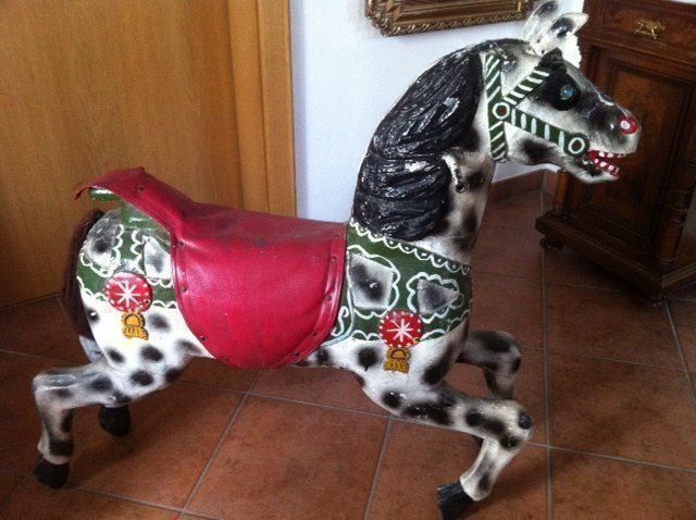 Sculture & Statue: altes Karussellpferd – Usato da Einsiedeln venduto da Fundgrube59 3