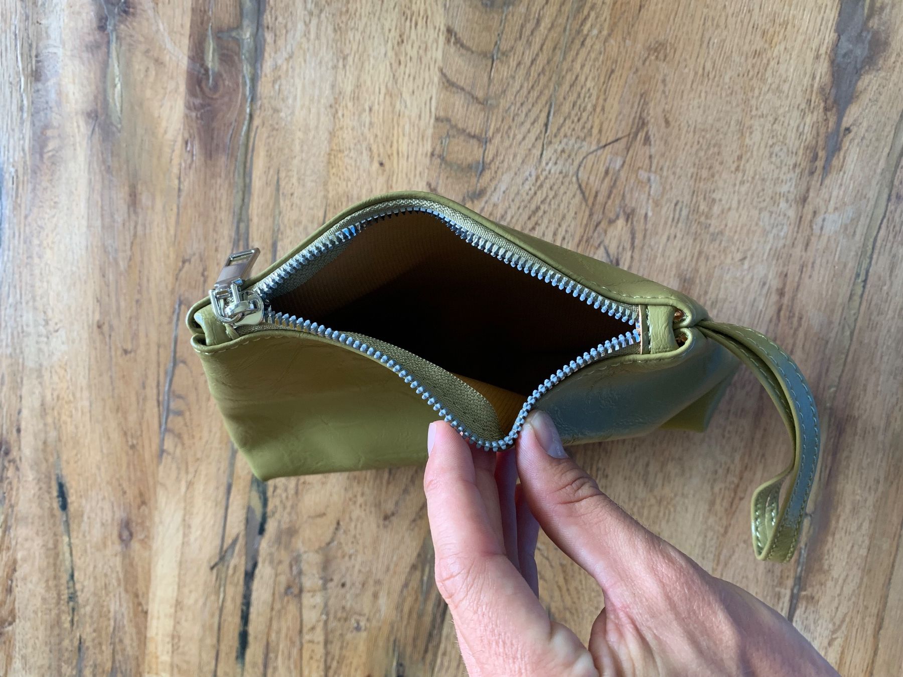 Kosmetikkoffer: Pochette simili cuir kaki – Gebraucht aus Genève von sanchka0 4