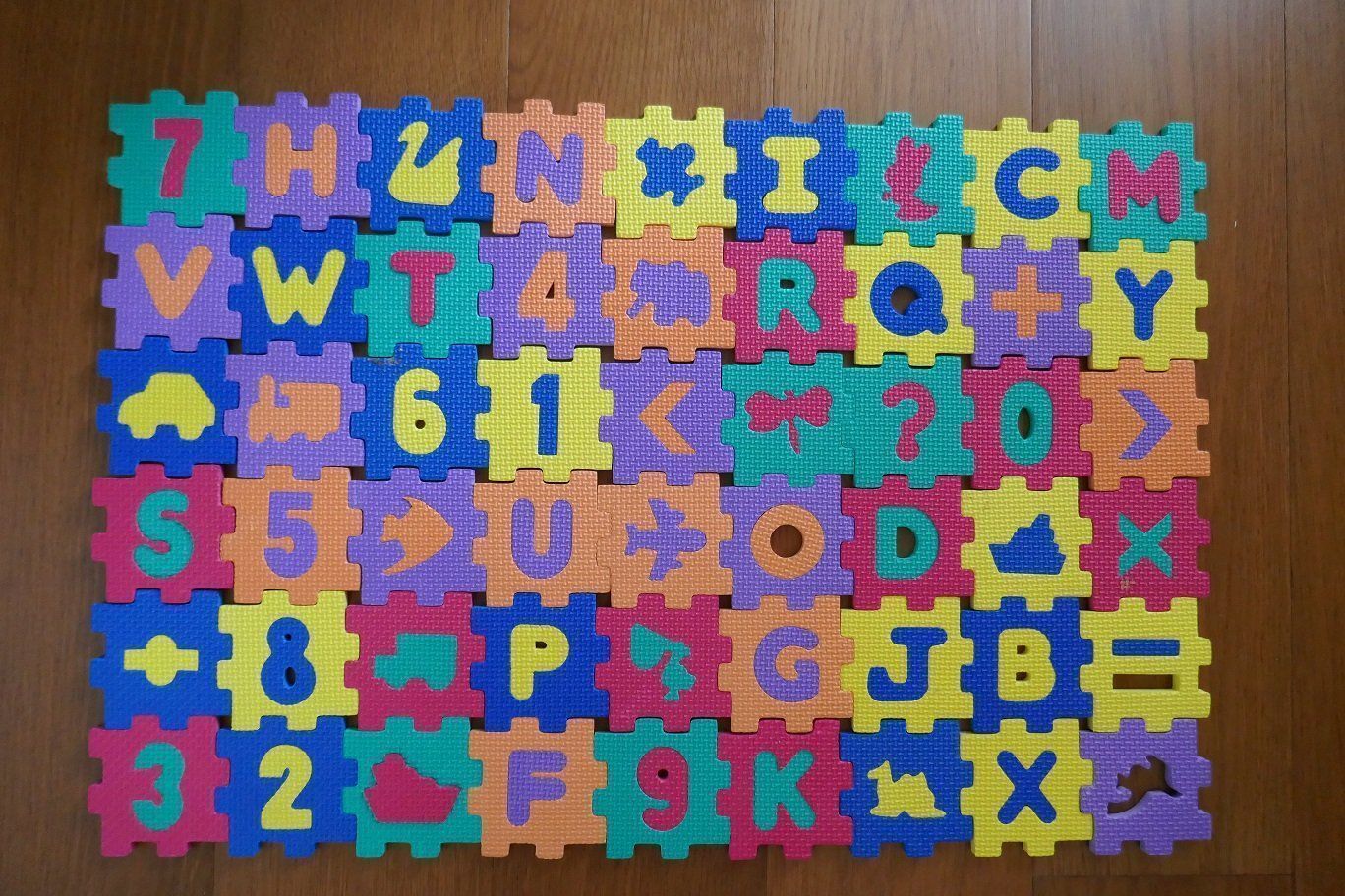 Spielmatte: Bodenmatte Puzzle ca. 42 x 62 cm – Gebraucht aus Horgen von Feli39
