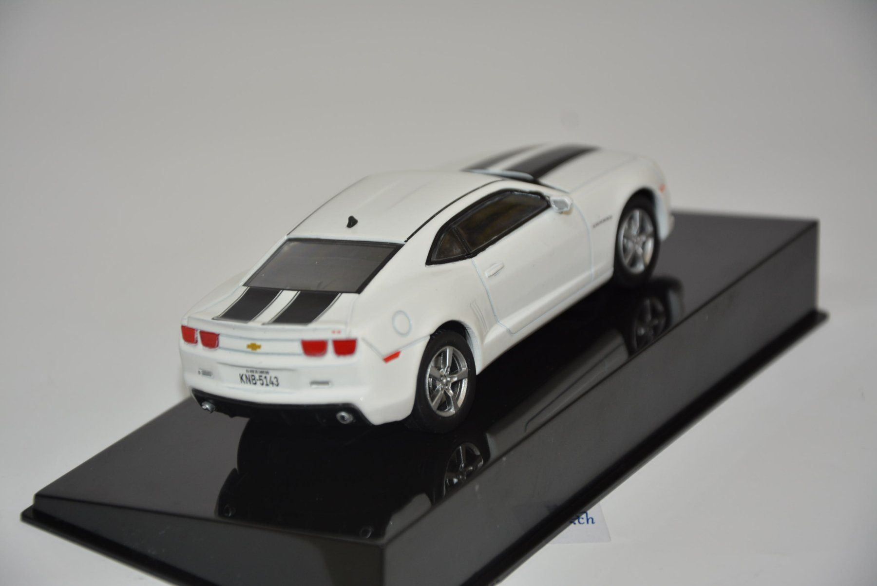 Chevrolet Modellautos: Chevrolet Camaro SS 20011 , 1:43 – Neu und originalverpackt aus Goldach von Feivel9 6