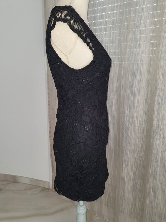 Petite robe noire pailletée Guess taille S. 3