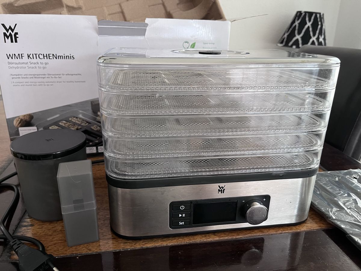 WMF Elettrodomestici da cucina: WMF KITCHENminis Dehydrator Snack to go new – Usato da Zürich venduto da fil_8y7r 4