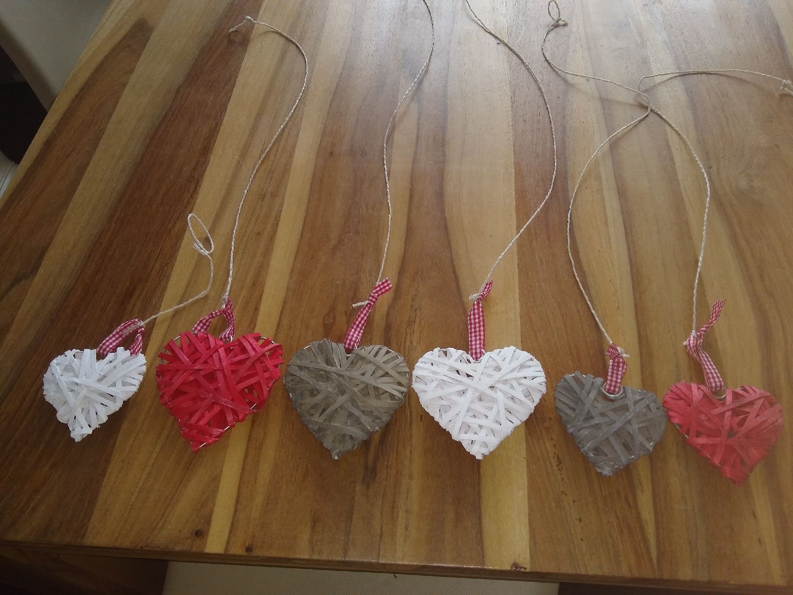Tutte le decorazioni: 6 Wicker Hearts Decoration Set, White, Red, Brown Colour – Usato da Dübendorf venduto da LoRi-2026 1