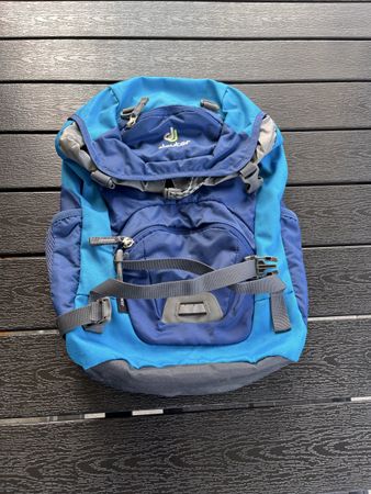 Deuter Rucksack blau/grau guter Zustand