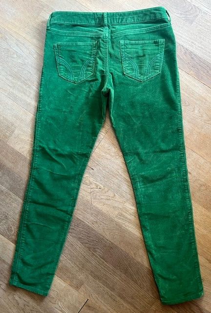 Hollister Pantaloni: Manchester-Hose von Hollister – Usato da Steinmaur venduto da Dyleila 1