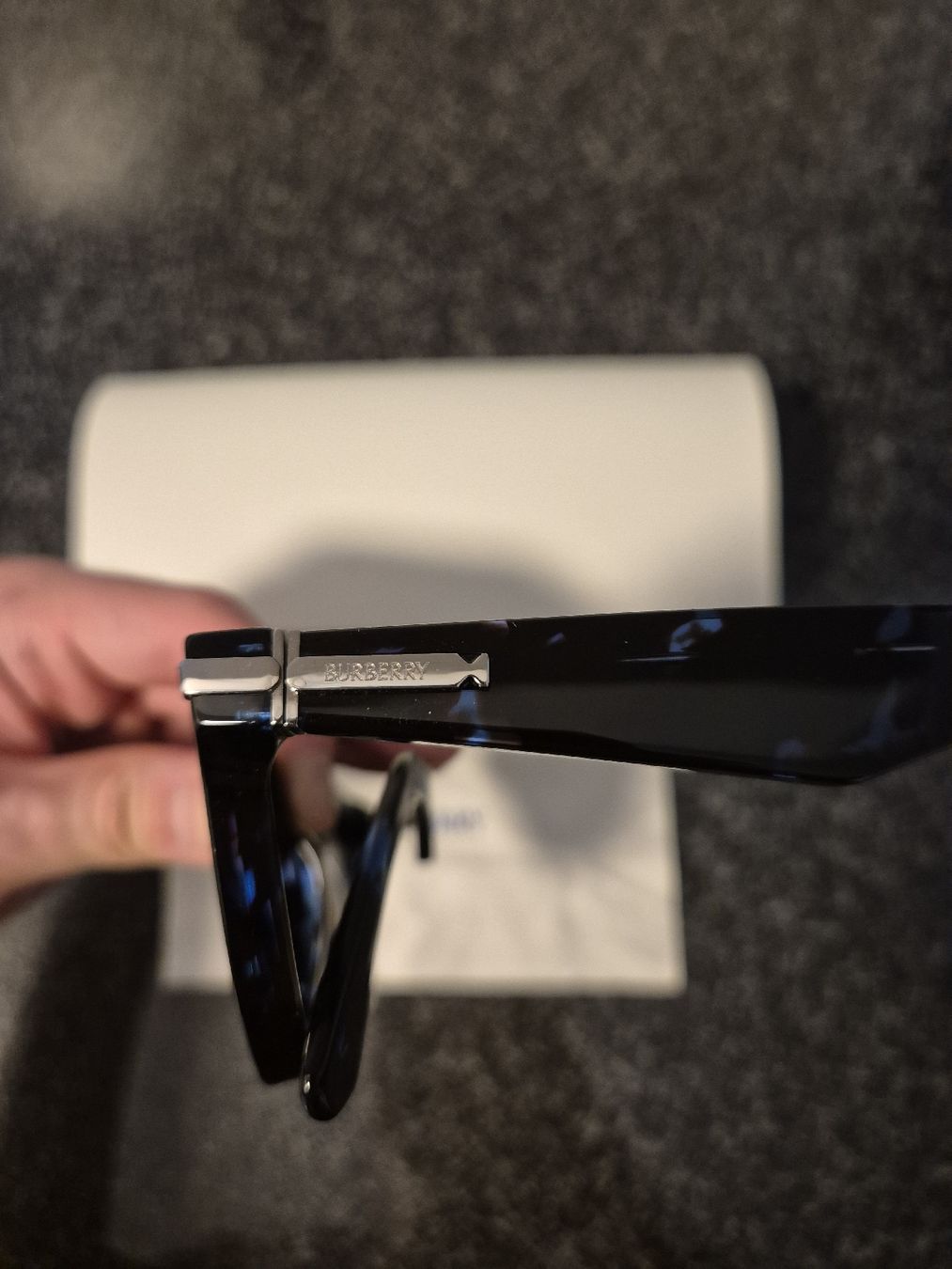 Burberry Occhiali & Lenti: Burberry Sonnenbrille Neuwertig – Nuovo (secondo la descrizione) da Langendorf venduto da luc_8skn 3