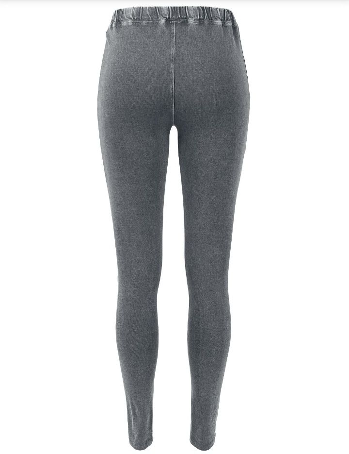 Leggings: Leggings von Urban Classics  – Usato da Innerthal venduto da System_of_a_down 2