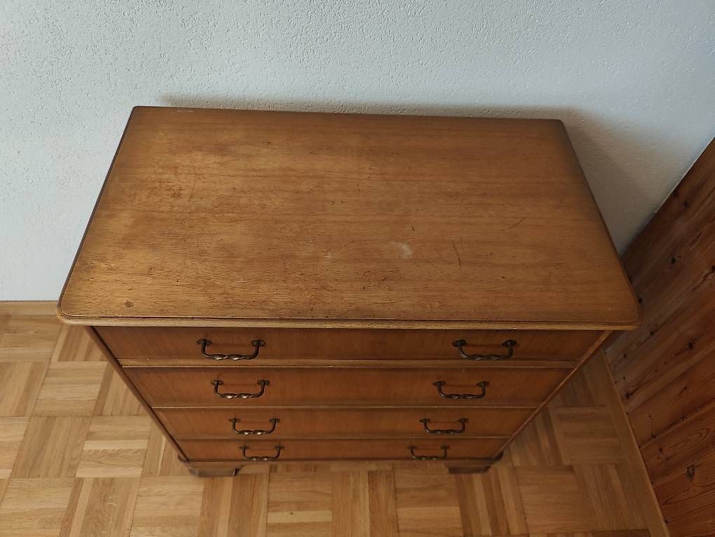 Cassettiere: Antike Kommode in gutem Zustand – Usato da Meisterschwanden venduto da meisti12 3