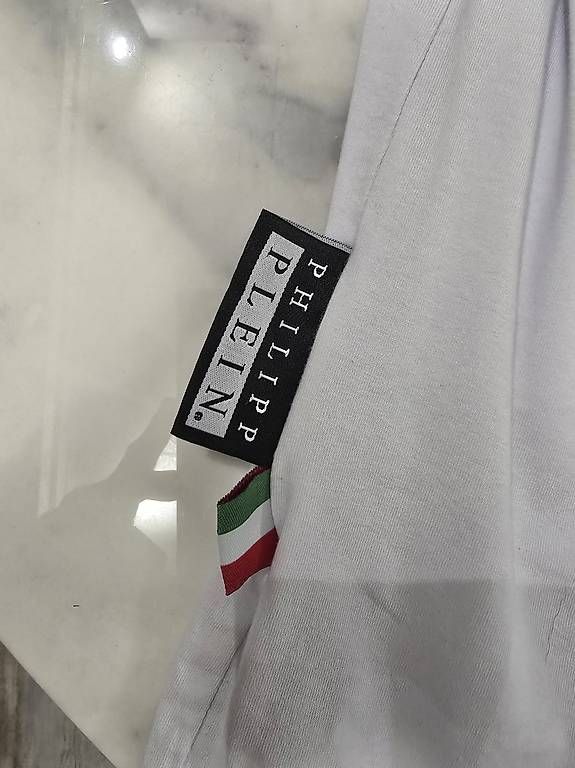 T-shirt: Maglietta Plein – Usato da Montagnola venduto da the_c2fp 1