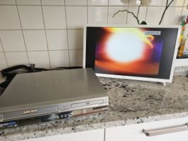 Panasonic NV-VHD1 VHS DVD Player Kombi - Top Zustand!